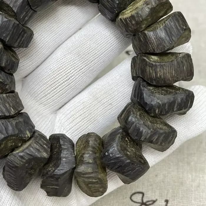 Bracelet en bois d'agar pour homme et femme, style bodhisattva cambodgien, sensation noire explorez ecs avec forme, matériau ancien naturel
