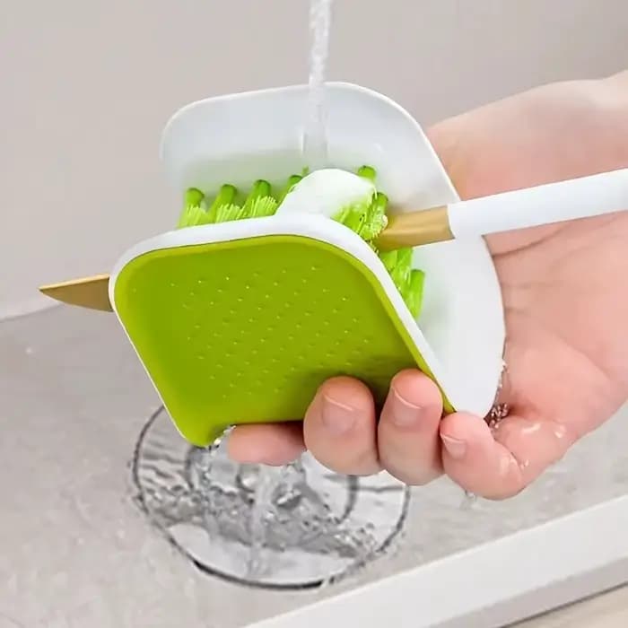 Gardez vos sièges de voiture propres et frais avec cette brosse de nettoyage de ceinture de sécurité