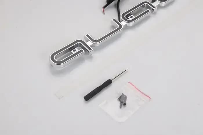 Lampe LED de logo de calandre avant Audi, éclairage de logo Quattro pour Quattro A3 A4 A5 A6 A6L A7 A8 Q3 Q5 Q7 S3 S4 S5 RS3 RS4 RS6, emblème