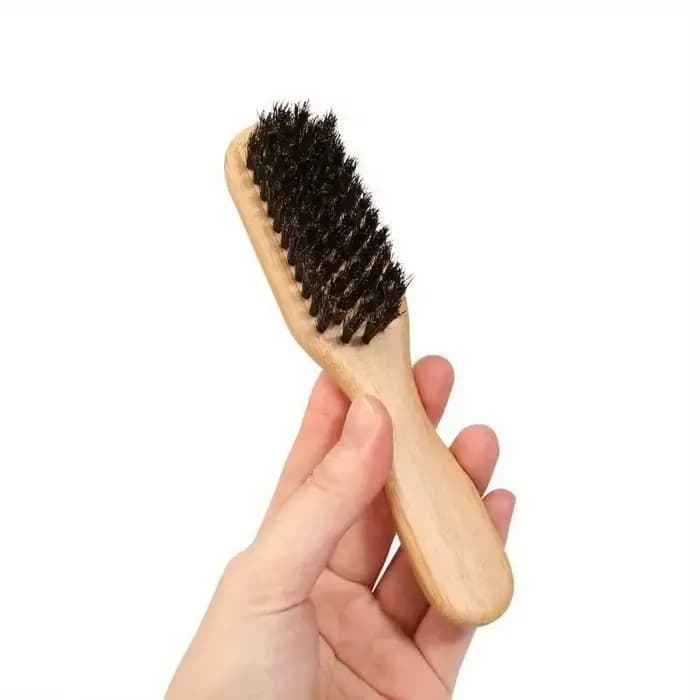 Brosse de nettoyage à poils de sanglier avec manche en bois