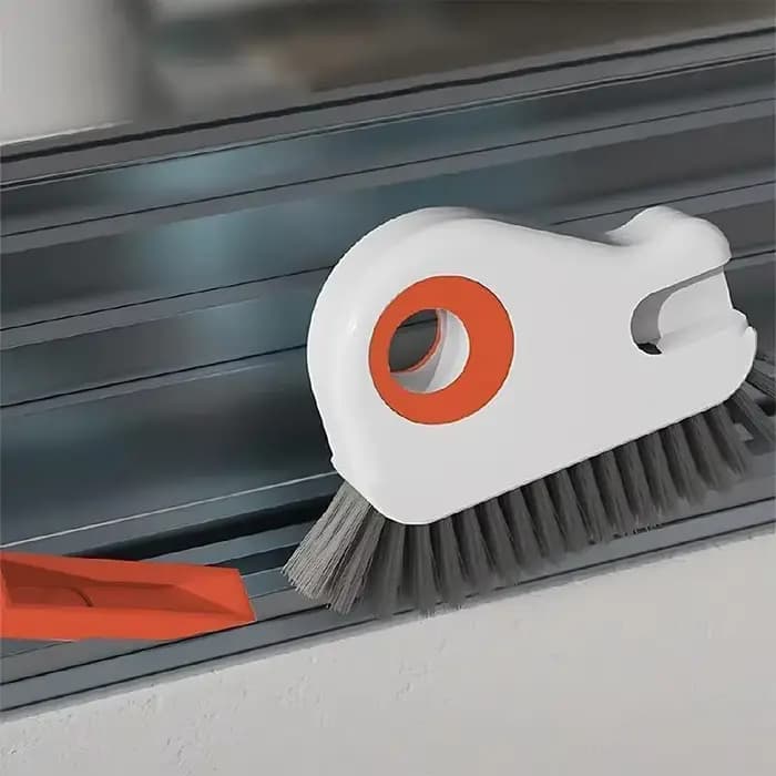Brosse de nettoyage pour rails de fenêtres