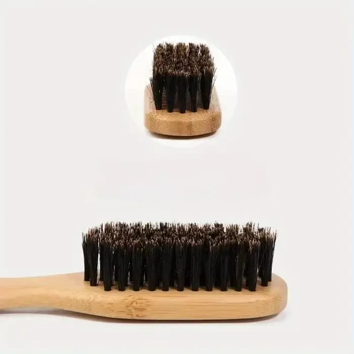 Brosse de nettoyage à poils de sanglier avec manche en bois