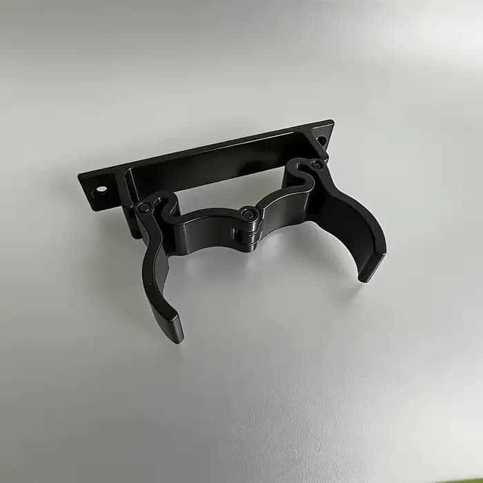 Support mural pour aspirateur avec deux trous de vis de 5,5 mm, support d'aspirateur peu encombrant avec crochets pratiques, cadeau idéal pour la maison