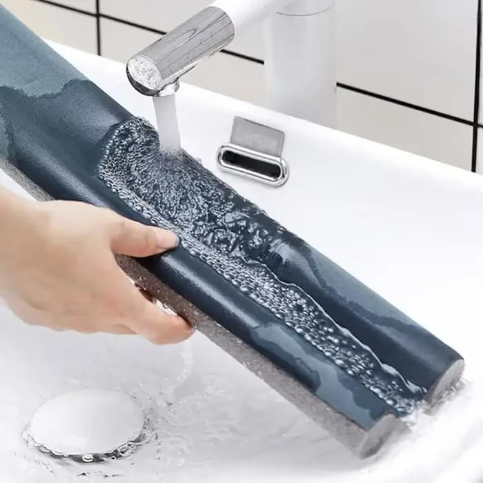 Bande d'étanchéité pour bas de porte