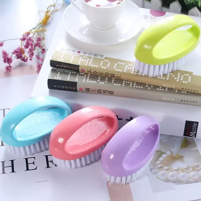 Brosse de nettoyage colorée pour travaux ménagers