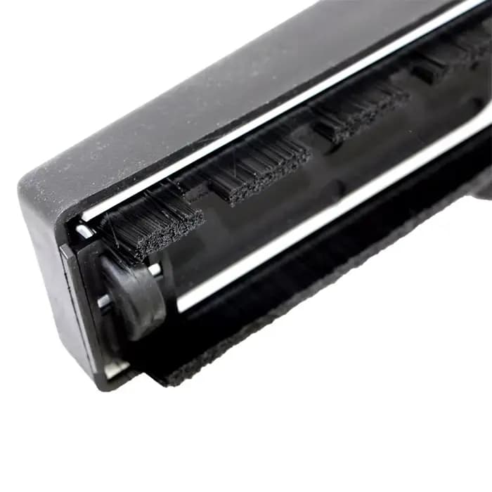 Brosse universelle pour aspirateur industriel