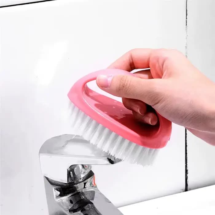 Brosse de nettoyage polyvalente colorée avec poignée ergonomique et poils anti-rayures – Idéal pour salle de bain