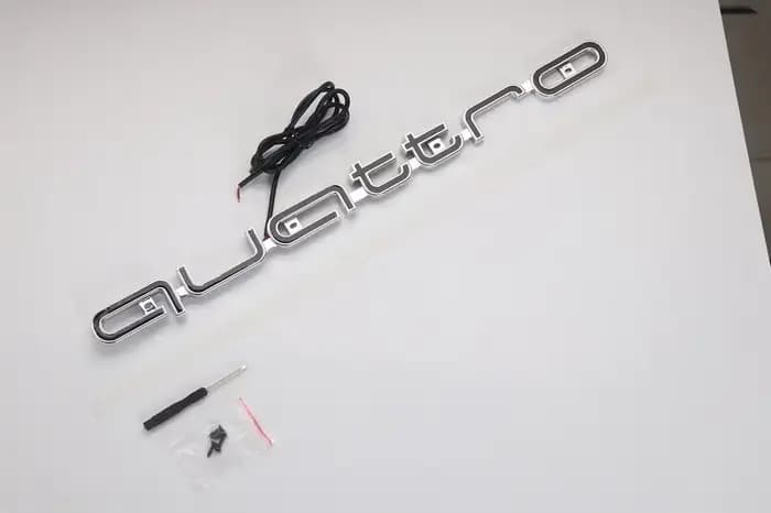 Lampe LED de logo de calandre avant Audi, éclairage de logo Quattro pour Quattro A3 A4 A5 A6 A6L A7 A8 Q3 Q5 Q7 S3 S4 S5 RS3 RS4 RS6, emblème