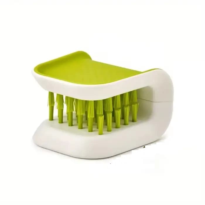 Gardez vos sièges de voiture propres et frais avec cette brosse de nettoyage de ceinture de sécurité