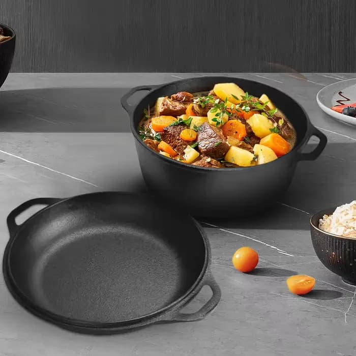 Casserole en fonte 2 en 1 avec deux poignées