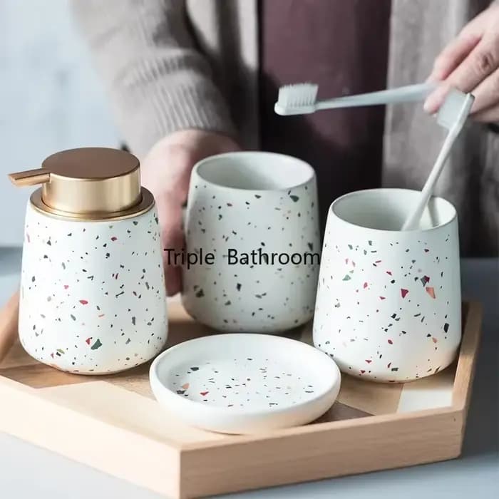 Accessoires de salle de bains de décoration