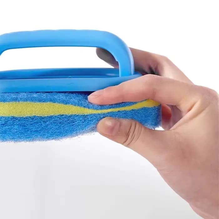 Brosse de nettoyage avec poignée