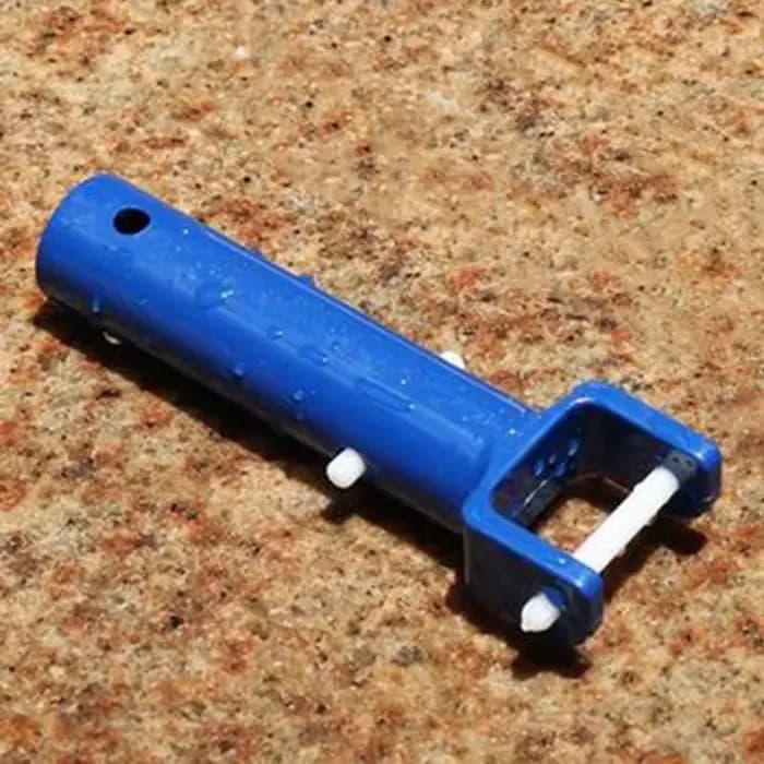 Poignée de piscine à tête d'aspiration portable avec clip en V