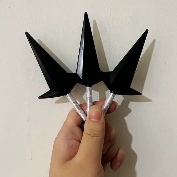 En stock – Accessoires de cosplay Naruto Shippuden Kunai, accessoires de collection en plastique pour le front, fléchettes de ninja, modèle de jouet, cadeau