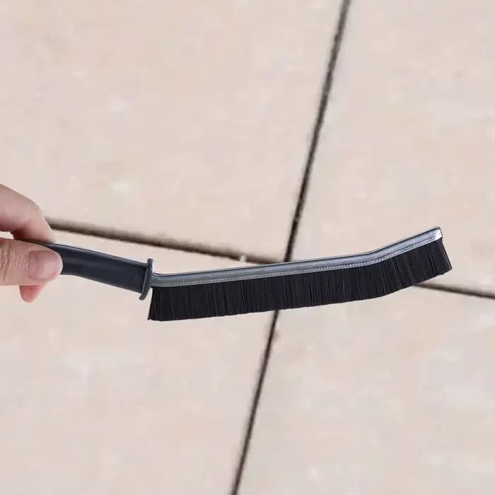 Brosse de nettoyage à poils rigides pour joints étroits