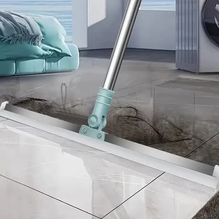 Balai magique de salle de bain