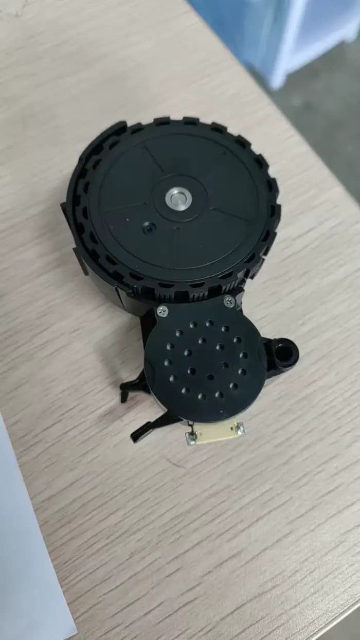 Roue latérale avec moteur (veuillez choisir le modèle correct) pour pièce accessoire pour aspirateur Robot Lefant M320