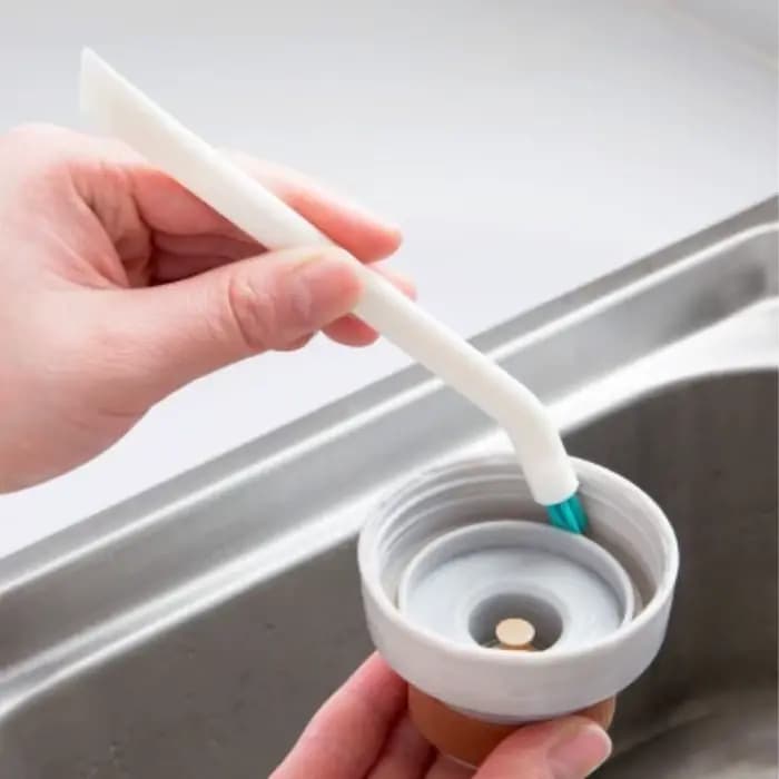Brosse de nettoyage étroite à long manche