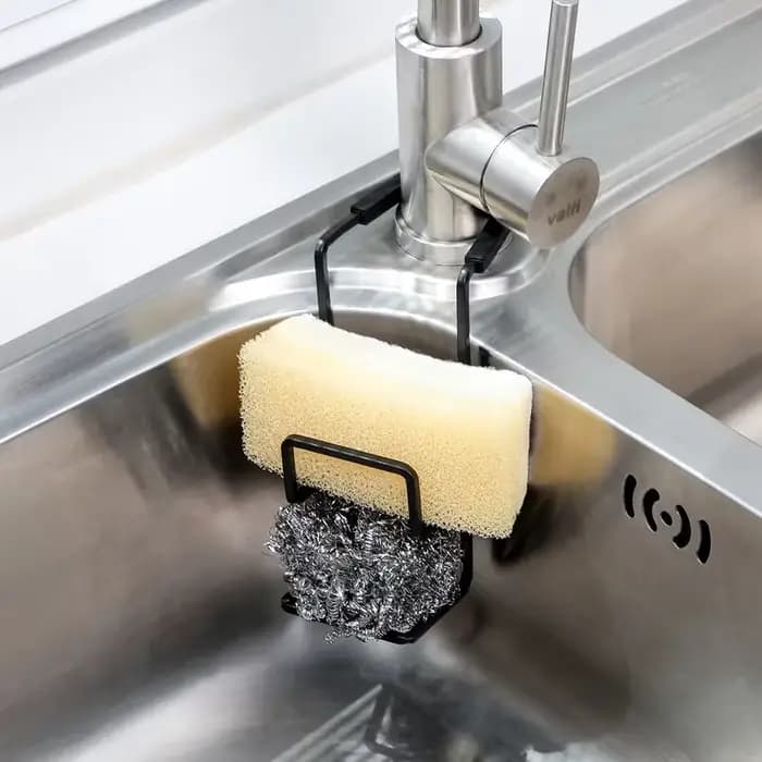 Le support à éponge pour évier est utilisé pour accrocher des supports de robinet de cuisine