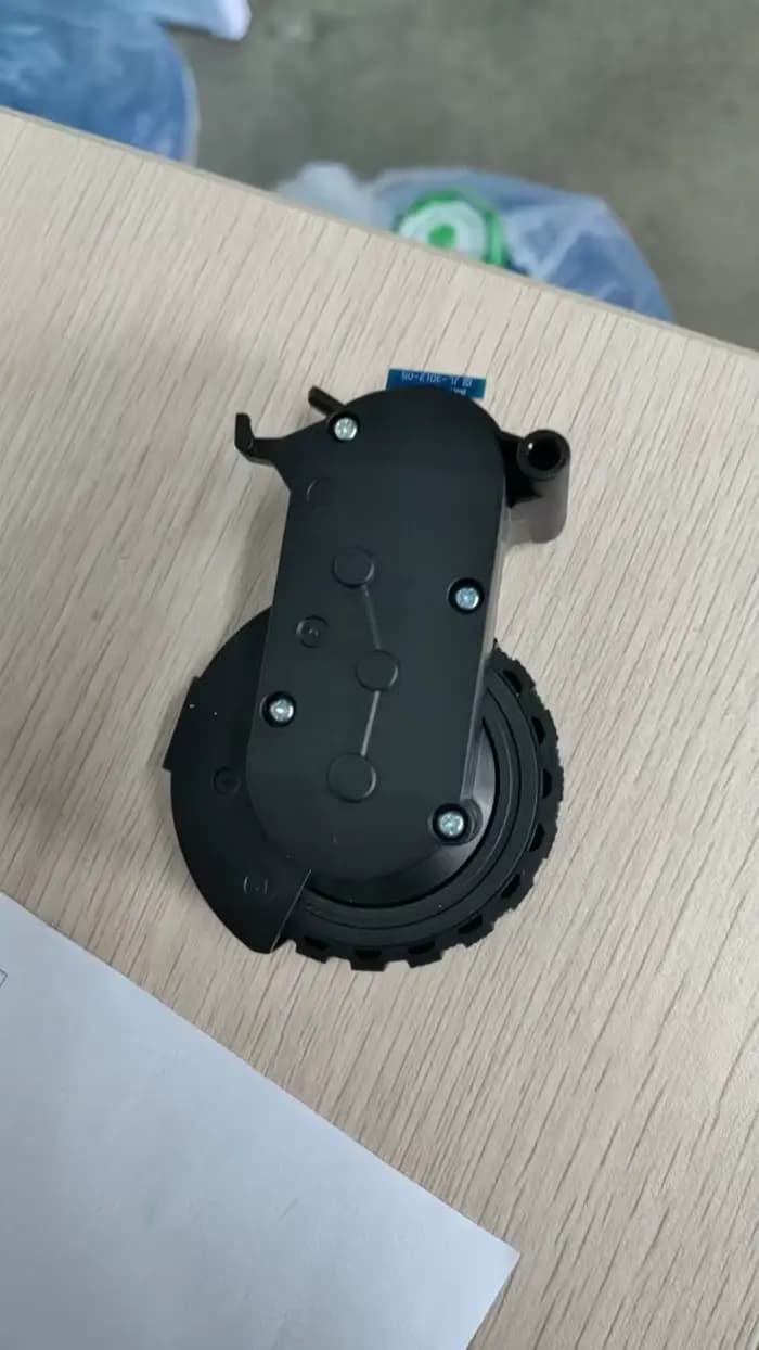 Roue latérale avec moteur (veuillez choisir le modèle correct) pour pièce accessoire pour aspirateur Robot Lefant M320