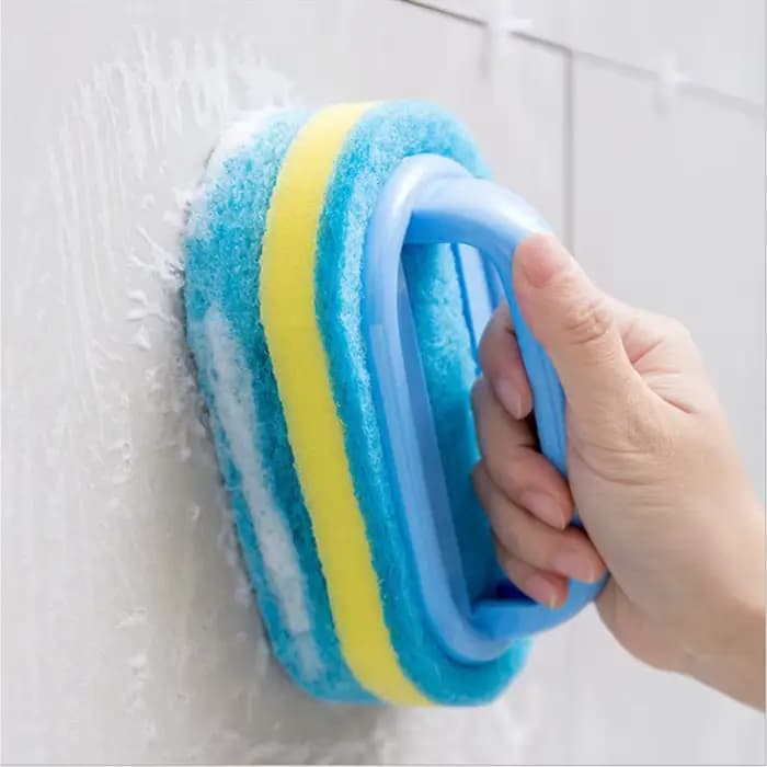 Brosse de nettoyage avec poignée