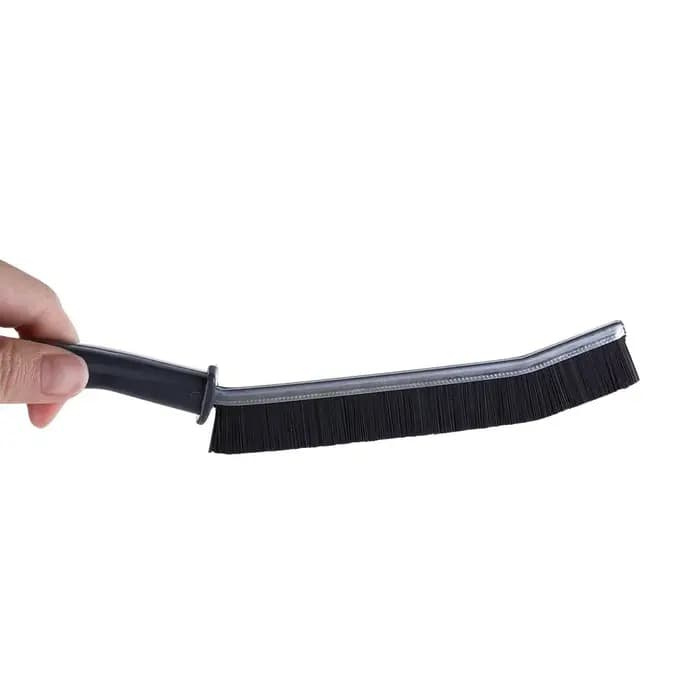 Brosse de nettoyage à poils rigides pour joints étroits