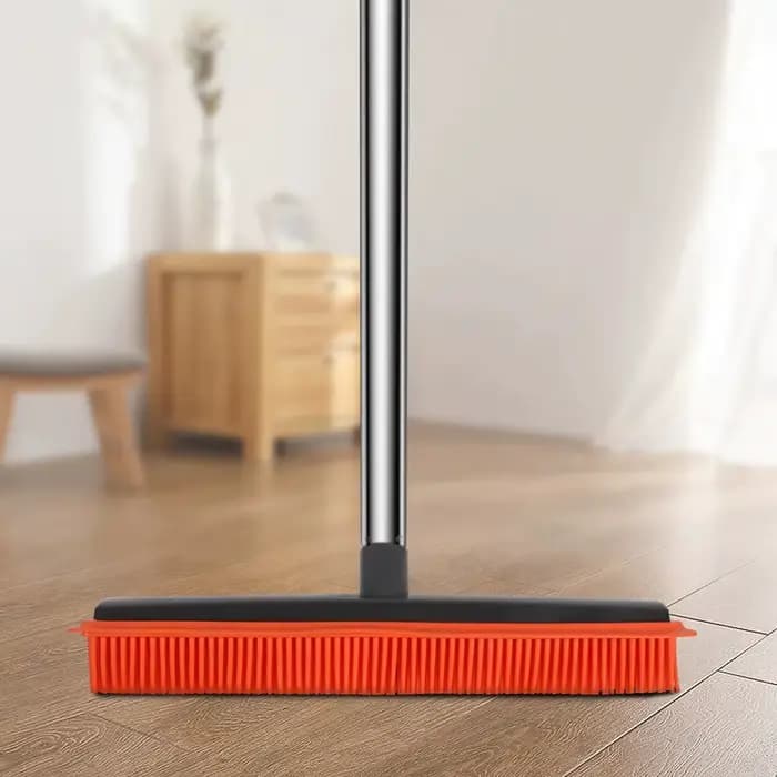 Balai en caoutchouc pour tapis