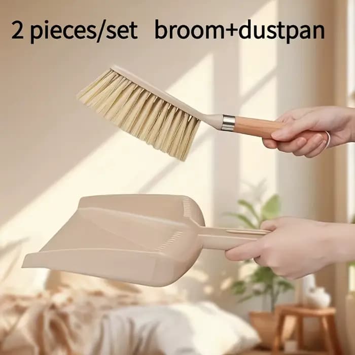 Un ensemble de pelle à poussière et de balai à manche en bois - idéal pour nettoyer les canapés