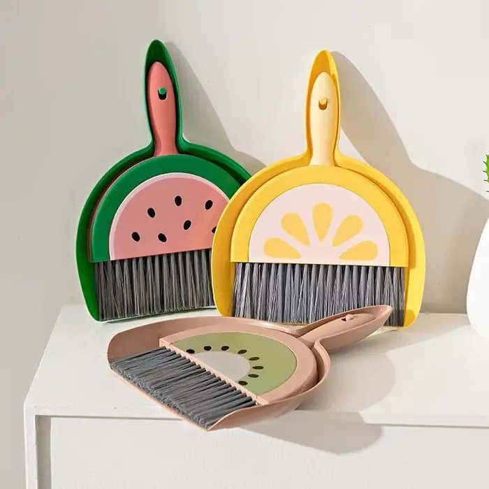 Ensemble balai et pelle miniatures portables pour la maison