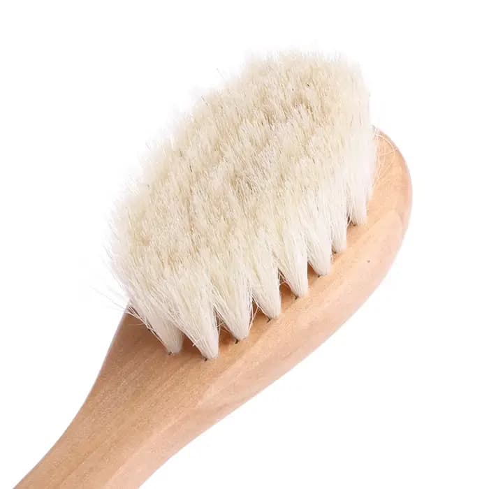 Brosse à manche en bois pour bébé