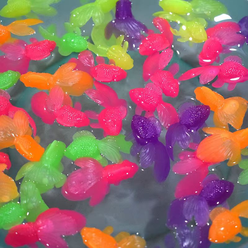 Accessoires de piscine d'été, poisson rouge simulé/pierre précieuse, accessoire de décoration de piscine en plastique, accessoire de plongée, équipement de jeu aquatique TMZ