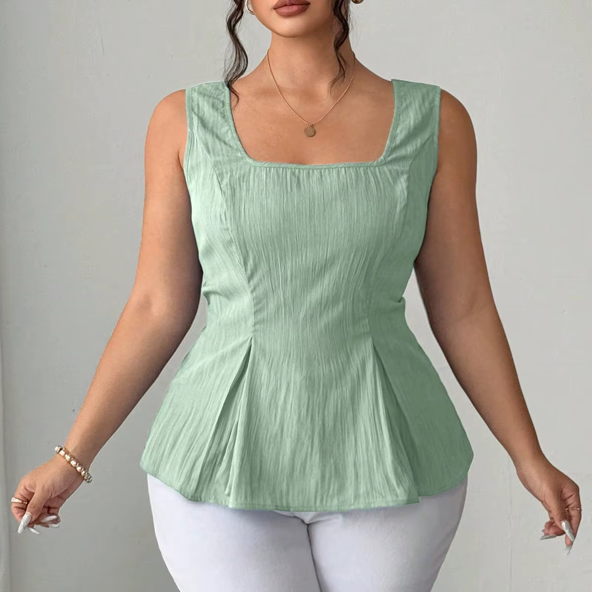 Haut peplum vert sauge à col carré pour femme – Blouse sans manches à taille froncée avec détail dos lacé