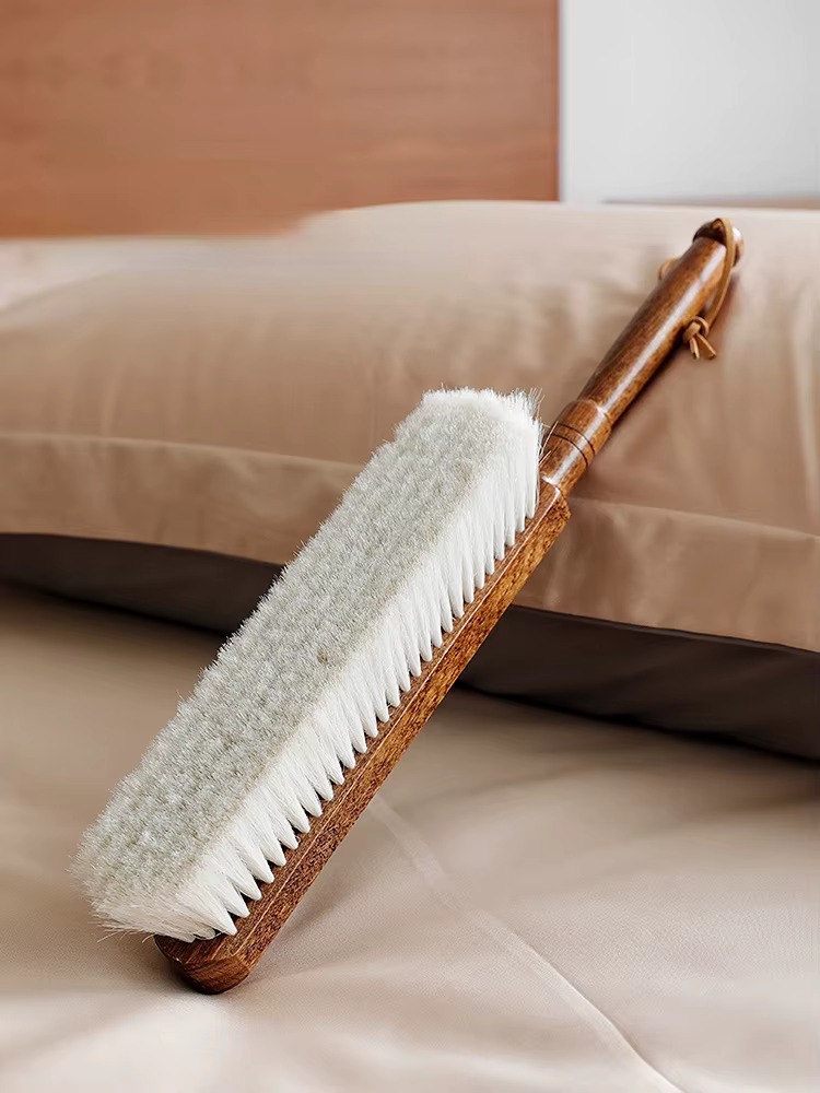Brosse de balayage de lit