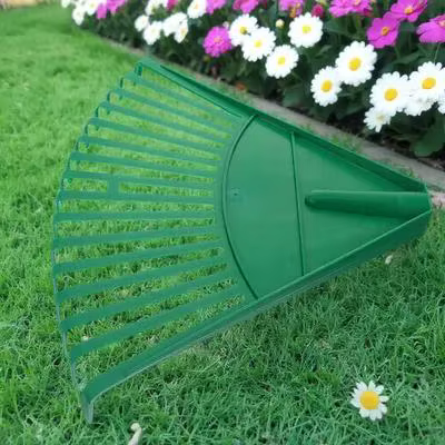 Râteau à gazon en plastique, léger et Durable, outil manuel d'extérieur, grande zone de travail, râteau à feuilles, nettoyage de jardin pour une pelouse efficace et