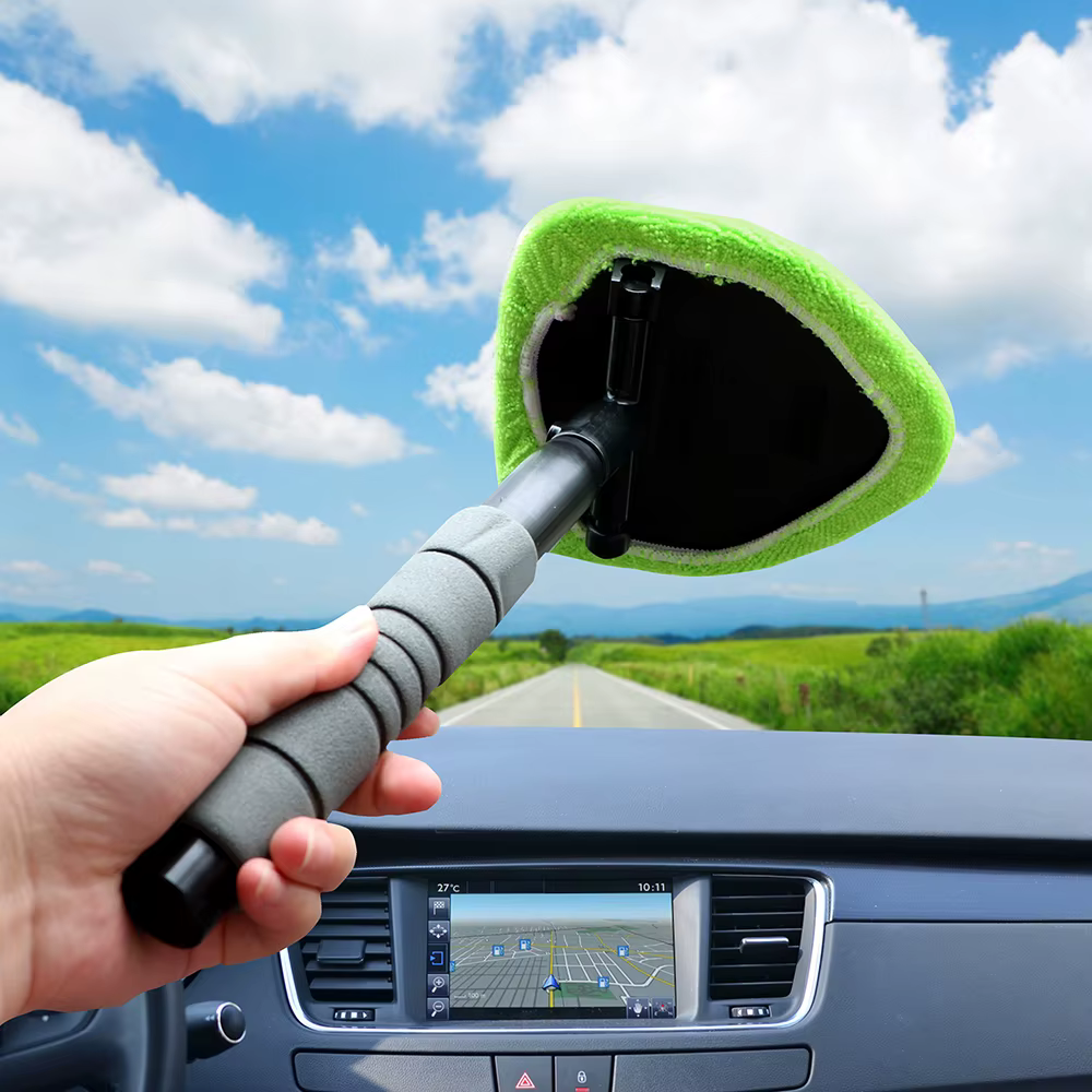 Brosse de nettoyage de pare-brise de voiture