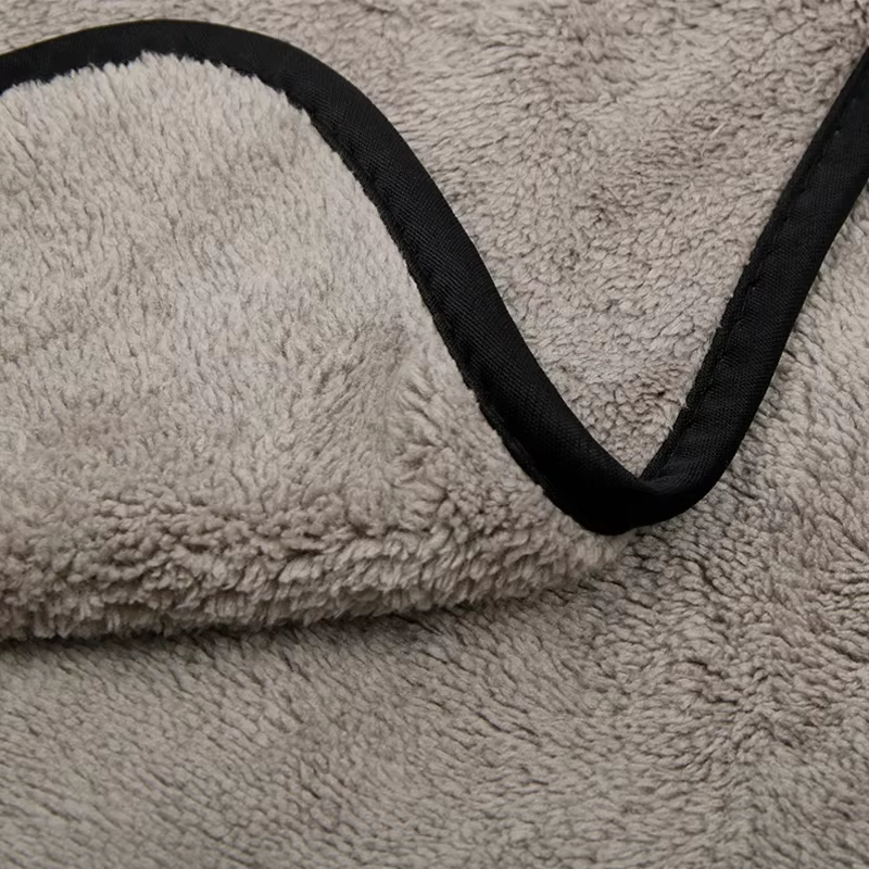 Serviette en Microcarence pour Lavage de Voiture